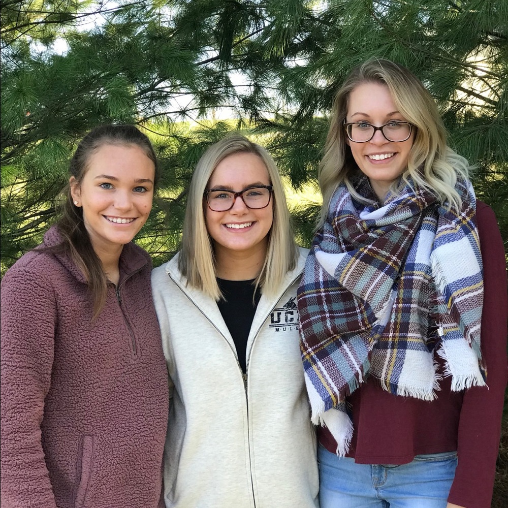 Meet your Posher, Ivy